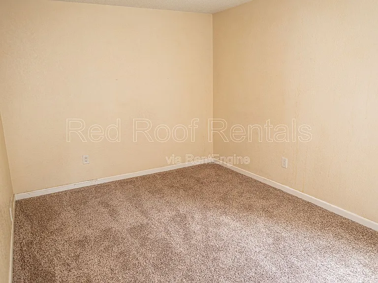 9620 Maple Ave SW — Photo 16