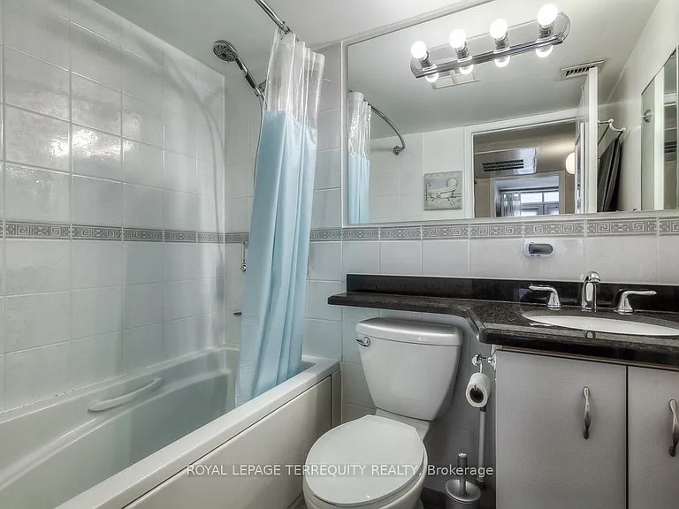 106 Redpath Ave #18 — Photo 12