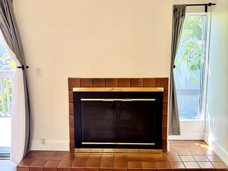 2214 Almaden Rd #B — Photo 4