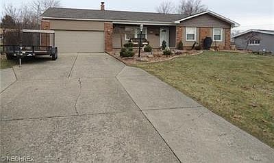 3rd image of 4514 Woodridge Dr