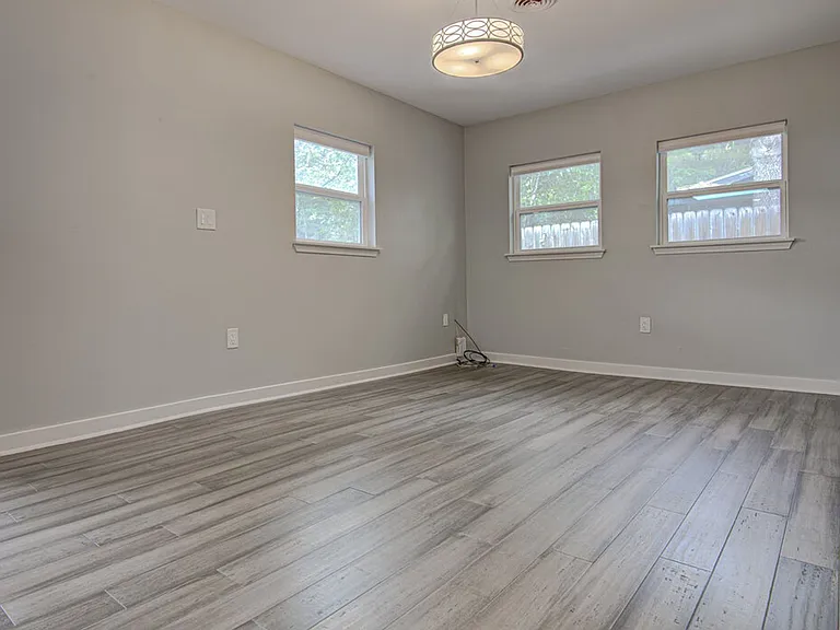 1311 Westmoor Dr — Photo 8