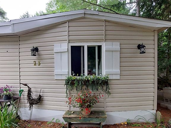 3rd image of 1007 Racoon Rd #23