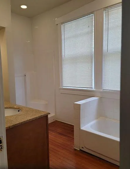 2136 Robert St — Photo 8