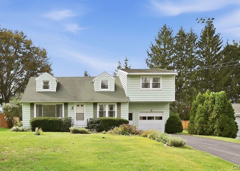 1st image of 204 Clark Ln