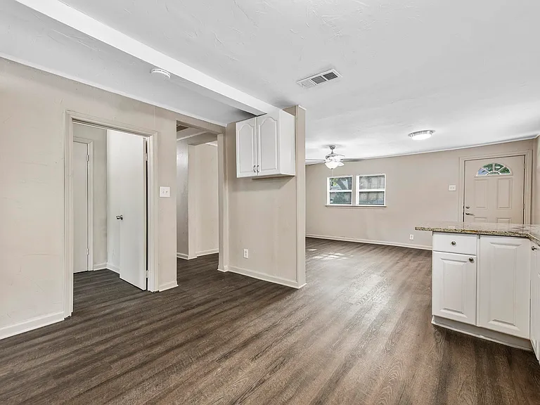 2717 Townsend Dr — Photo 26