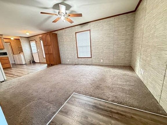 4th image of 195 Wickham Way