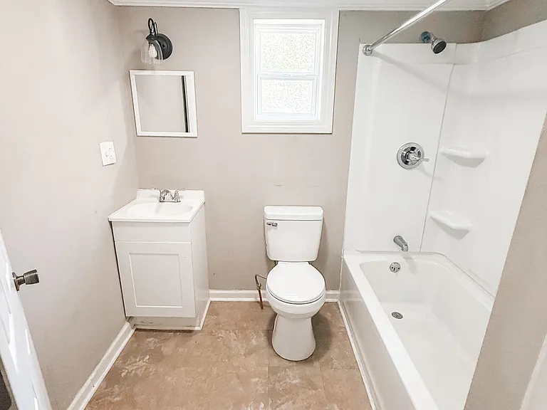 112 East St E — Photo 9