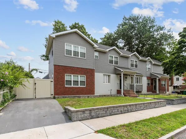 8015 Little Neck Parkway, Glen Oaks, NY 11004