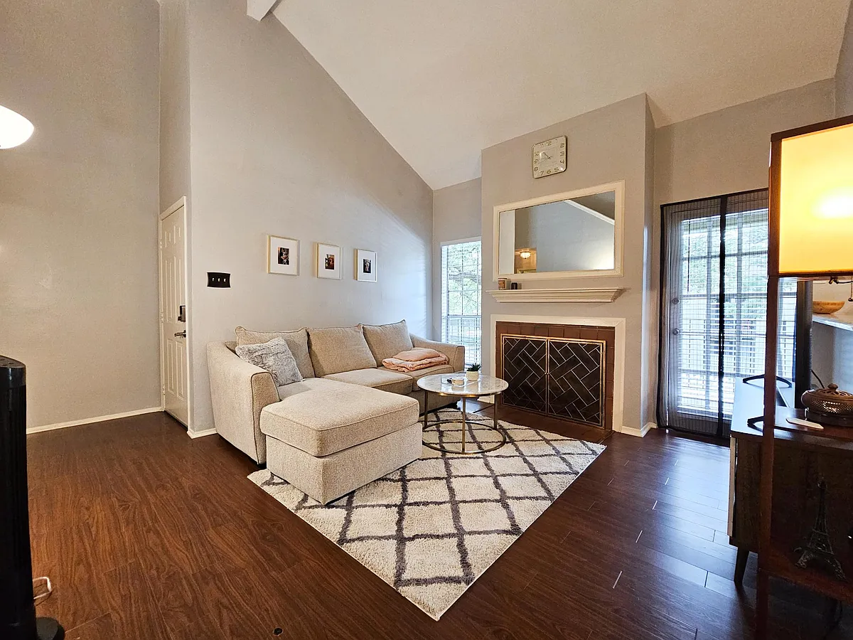 Building Photo - 5981 Arapaho Rd #1506