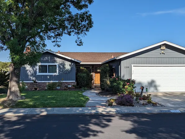 1208 Valeriewood Way, Modesto, CA 95355
