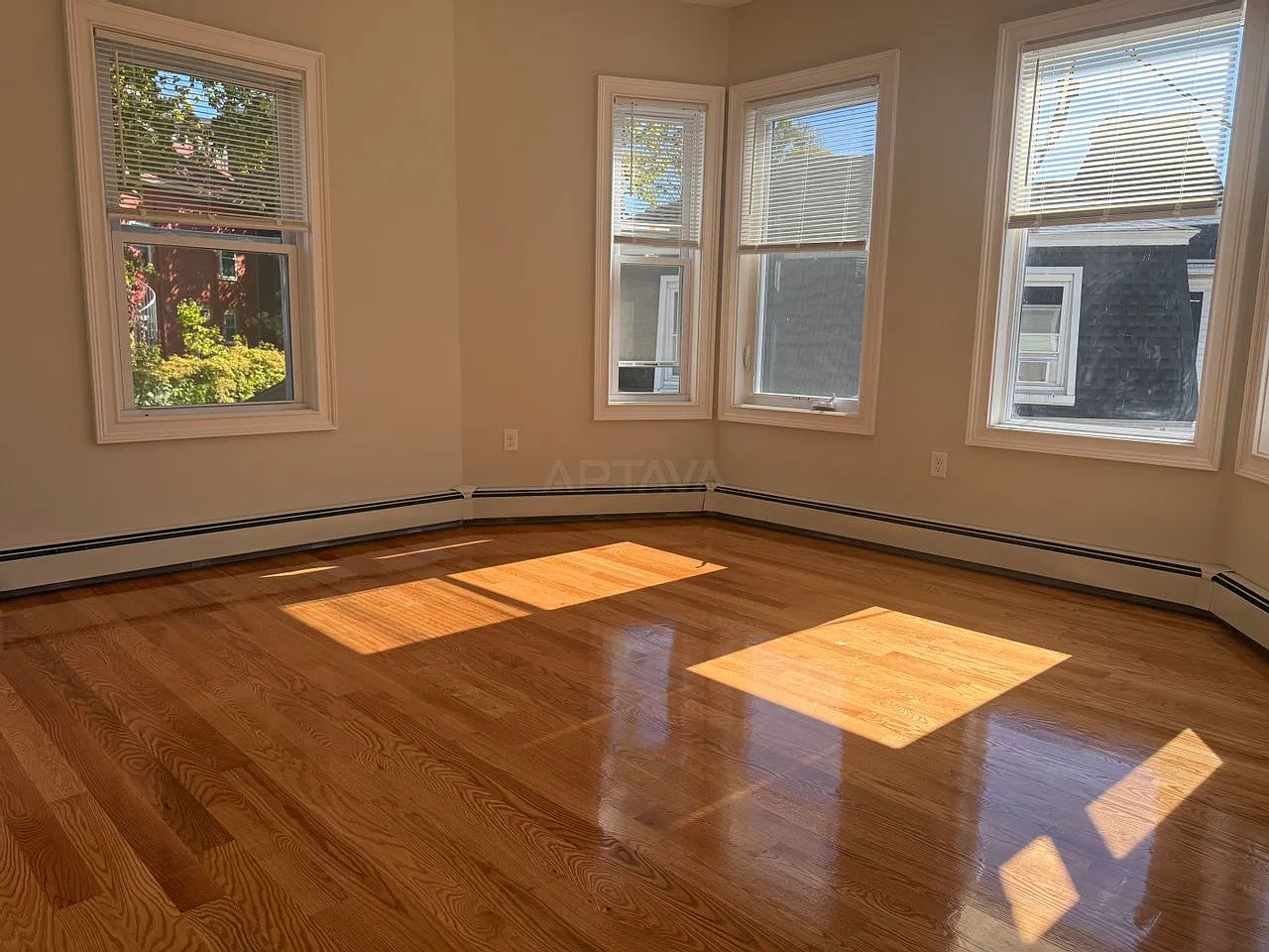 Apartment — Photo 2