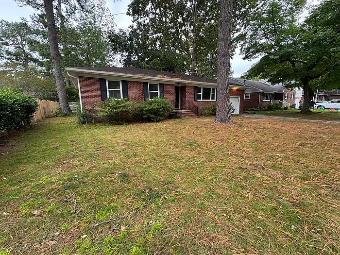 3 bed, 2.0 bath, 1607 sqft, $2,850 — Photo 3