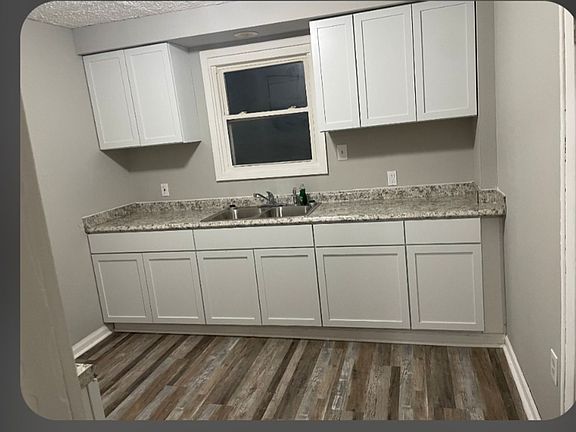 4th image of 1323 W 6th St