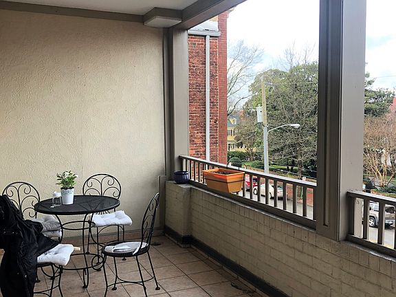 5th image of 219 N 19th St APT 32