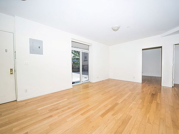 4th image of 208 S 3rd St APT 2A
