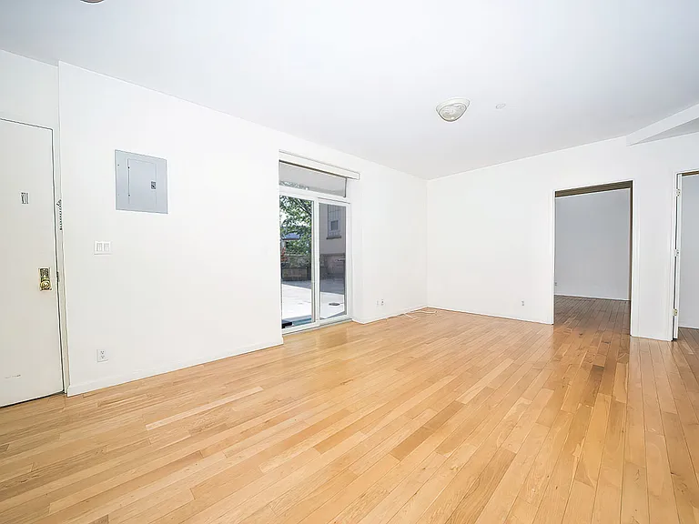 208 S 3rd St #2A — Photo 4