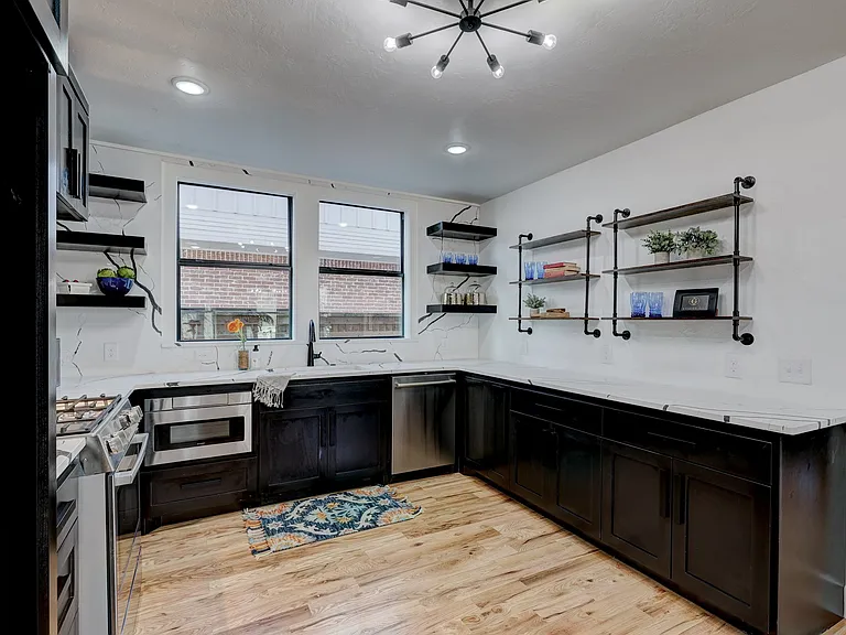 1316 NW 16th St — Photo 25