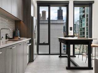 834 W Madison St #1206, Chicago, IL 60607