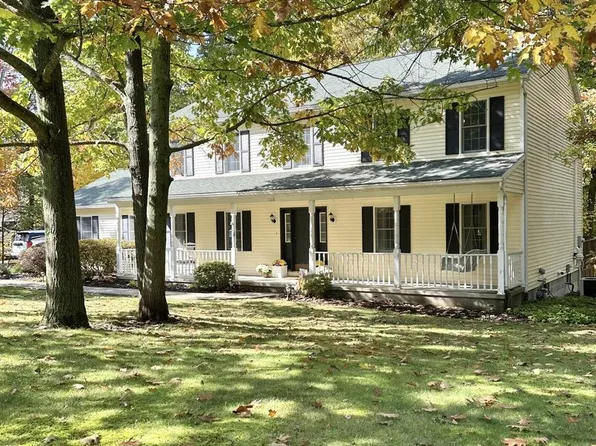 1008 Queen Esther Dr, Sayre, PA 18840