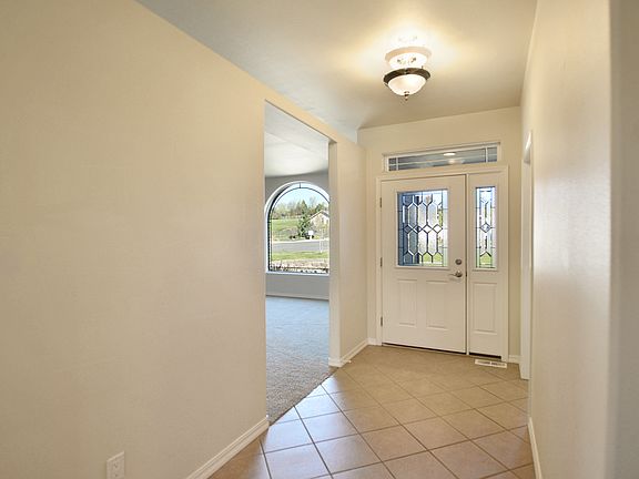 Sunny Entry-way