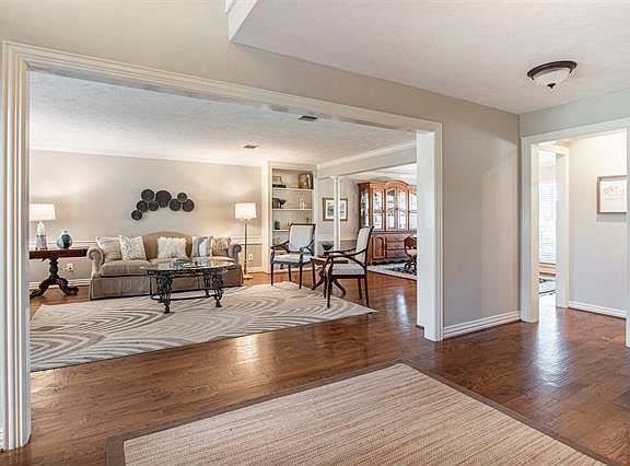 5th image of 3001 Wyndham Ln