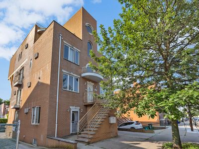 135 28th Ave APT 2A, Brooklyn, NY, 11214