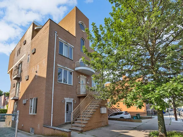135 28th Ave APT 2A, Brooklyn, NY 11214