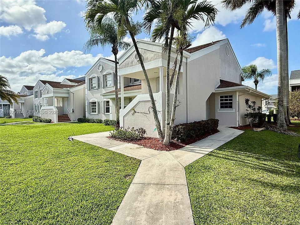 1st image of 2221 SE 27th Dr #106-B