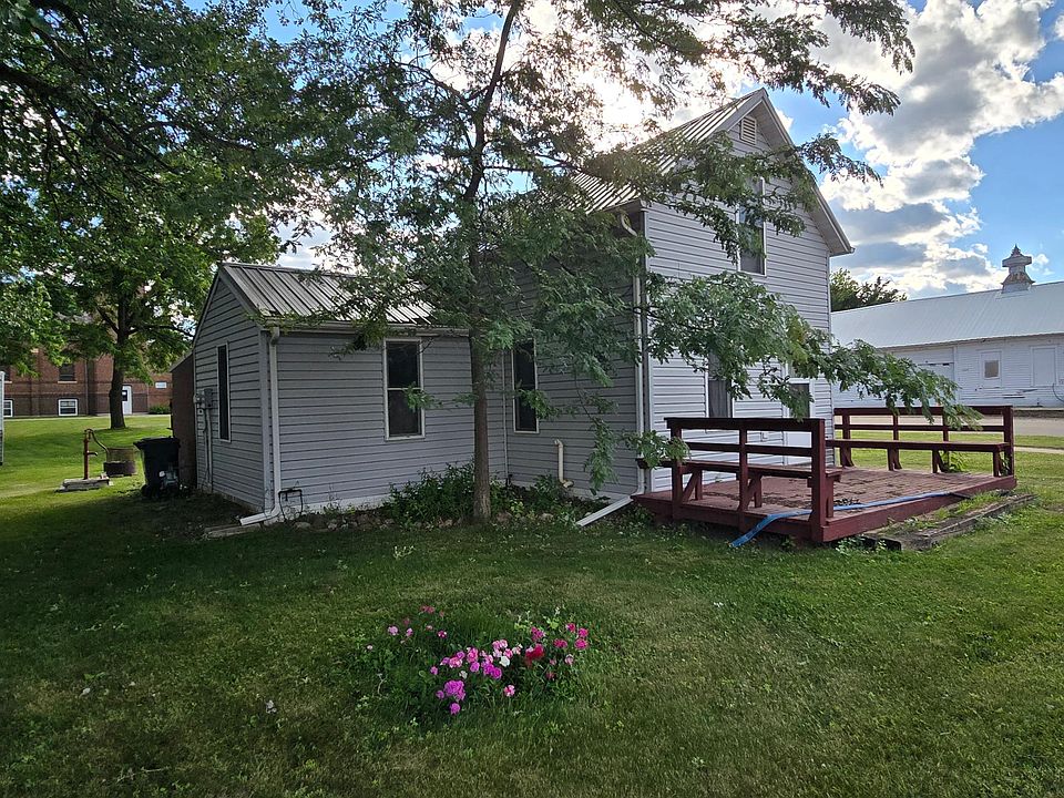 2nd image of 401 10th St