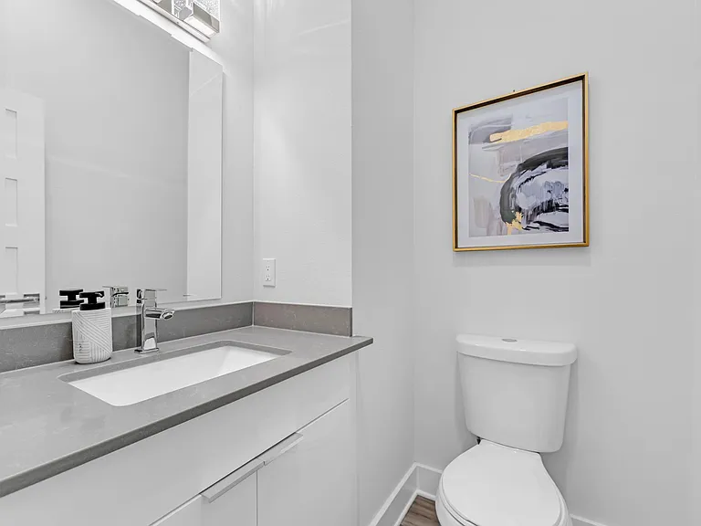 2423 Crossman Ave — Photo 20