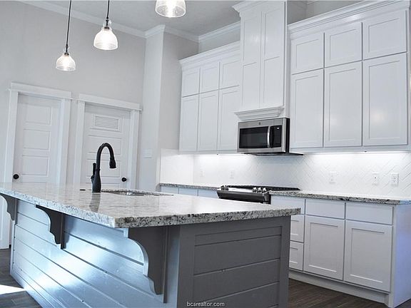 4th image of 4258 Rock Bend Dr