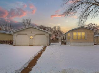 502 Edgar Pl, Faribault, MN 55021