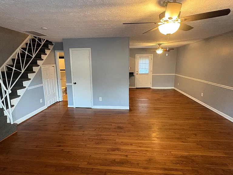 120 Charles Pl — Photo 26
