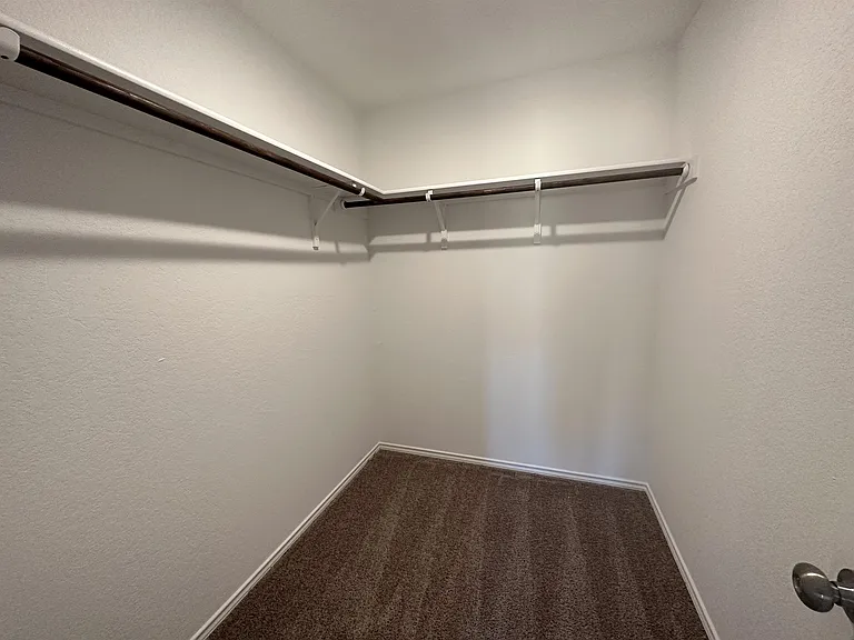 5863 Coahulia Rdg — Photo 3