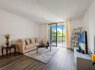 8650 SW 133rd Avenue Rd APT 309, Miami, FL 33183