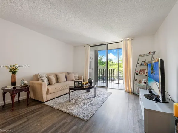 8650 SW 133rd Avenue Rd APT 309, Miami, FL 33183