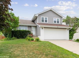 5416 NW 91st St, Johnston, IA 50131