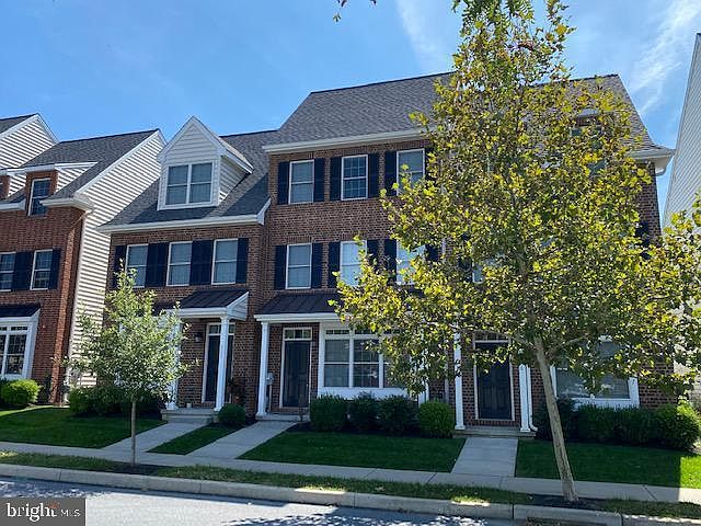 1st image of 624 D St #624