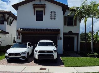 8760 NW 102nd Ct, Doral, FL 33178