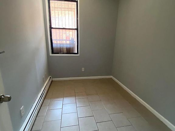 5th image of 136-138 S 7th St #1L
