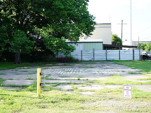 4th image of 1310 Roosevelt St