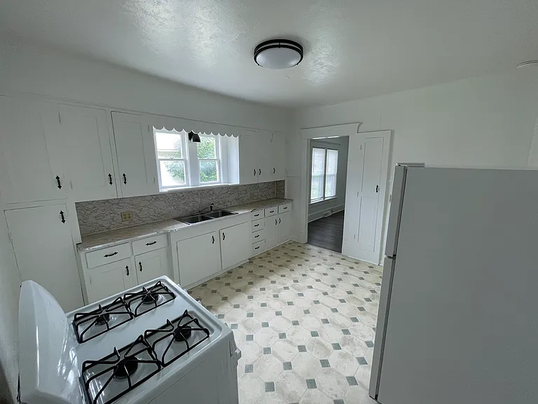 142 S Brooklyn Ave #1 — Photo 6