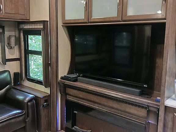 4th image of 118 10th Street C #241