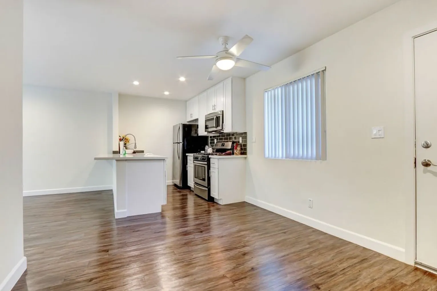 14851 Vanowen St — Photo 3