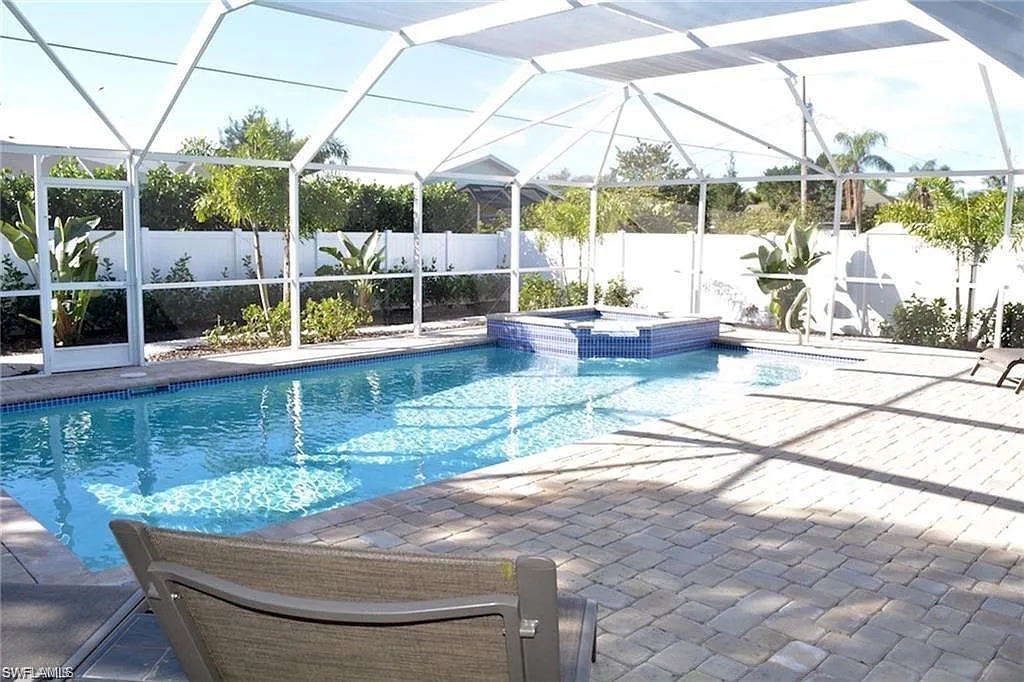 3 bed, 2.0 bath, 1460 sqft, $8,500 — Photo 1