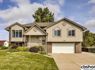 1806 Ashwood Ave, Papillion, NE 68133