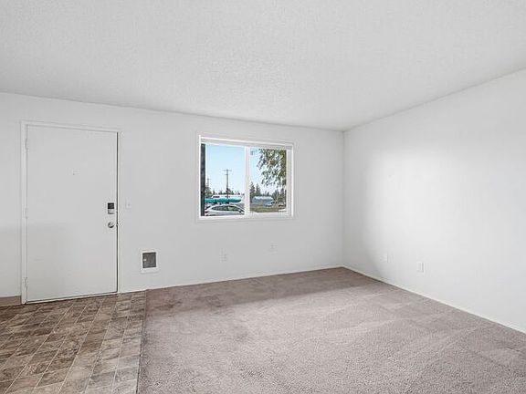 2nd image of 18 W 2nd St #319