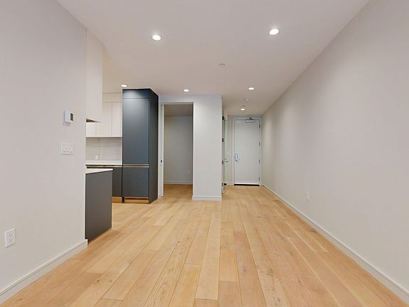 5th image of 606 Capp St #204