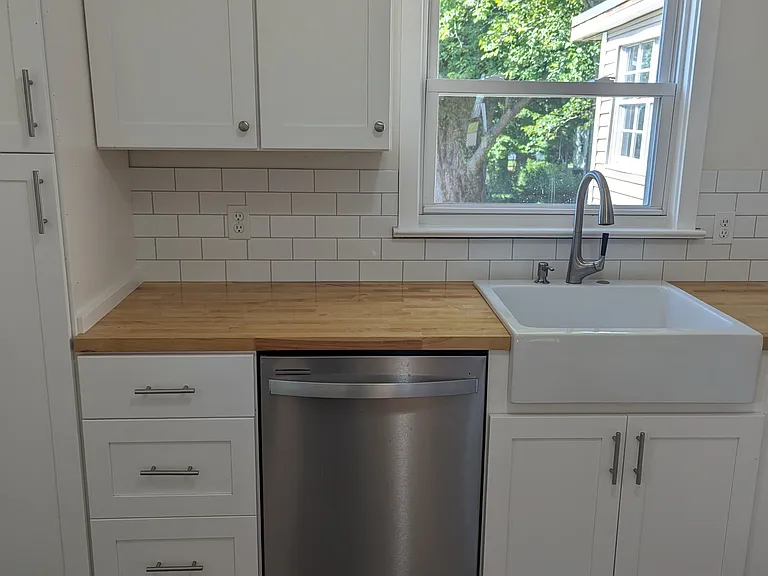 2121 Price Ave — Photo 9