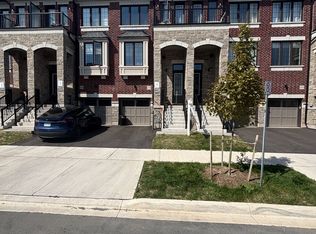 1319 Shevchenko Blvd #15, Oakville, ON L6M 5P3
